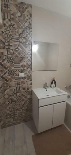 Apartament Central. Bloc Nou.
