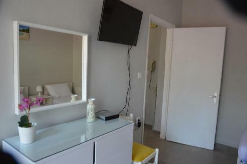 Daisy Apartment