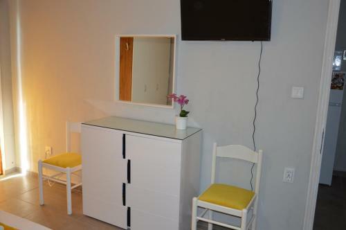 Daisy Apartment