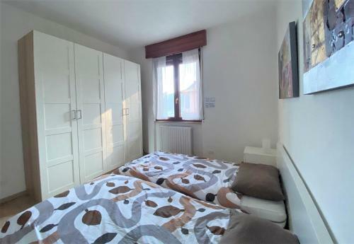 Due Leoni Lake View Apartment