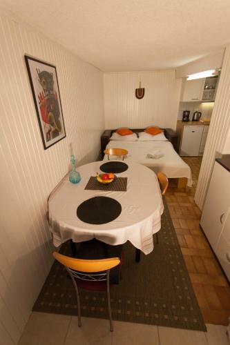 Studio Apartment Nihar