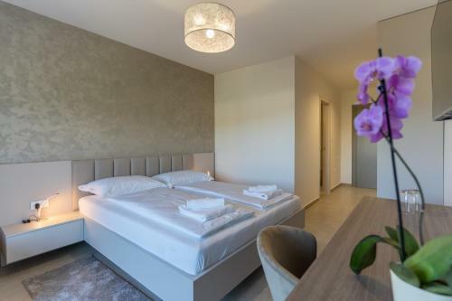 Aparthotel Villa Orhideja