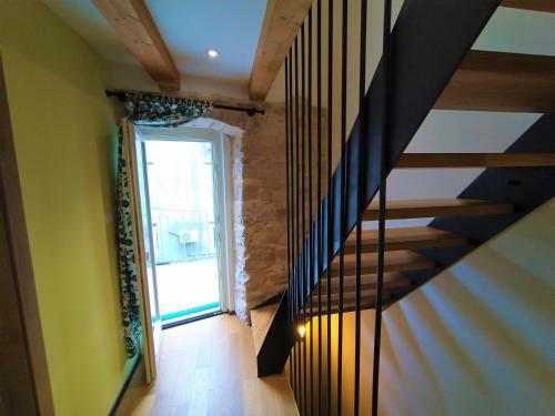 Luxury Apartment - Old Soul With A New Heart
