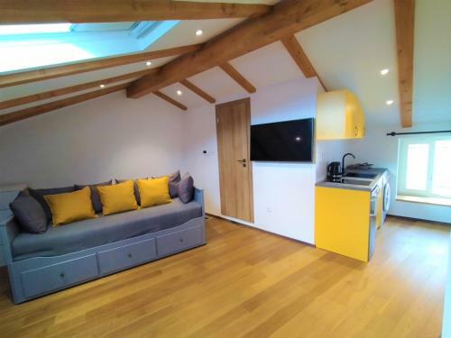 Luxury Apartment - Old Soul With A New Heart