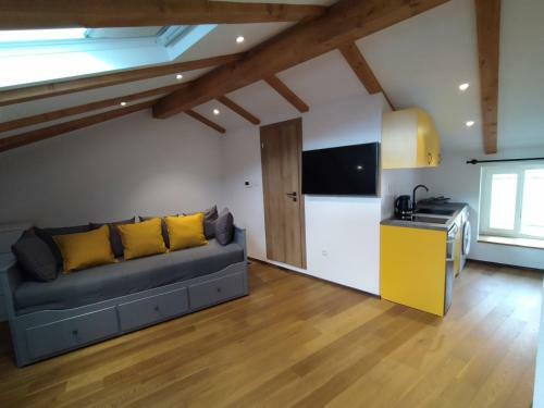 Luxury Apartment - Old Soul With A New Heart
