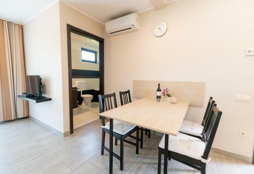 Dunazug Apartmanh�z