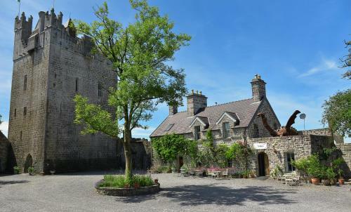 Bed & Breakfast Claregalway Castle