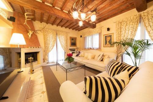 Paola's Villa, Tuscany