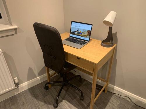 Silver Stag, Welcoming, 3 Double Beds, Off Road Parking, Great Living Space