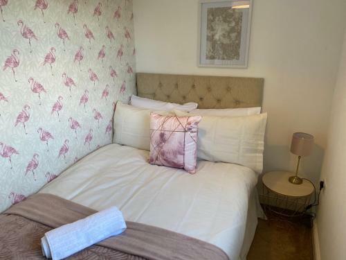 Silver Stag, Large 3 Bedroom Property With Parking