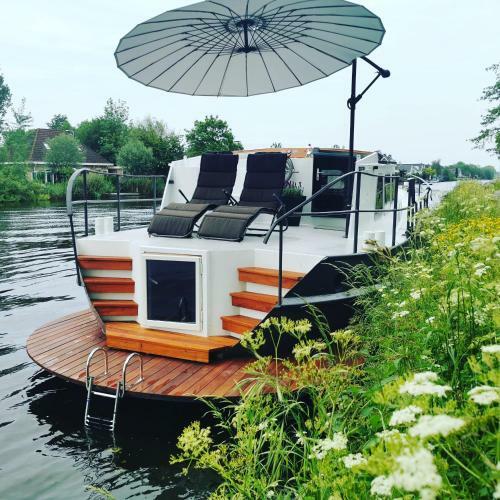 Private Ship With Wellness And Beautiful Design