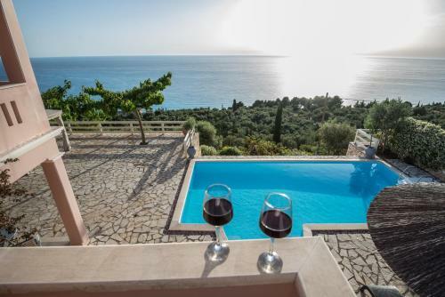 Villa Private, Pool, Sunsets, Beaches, Amenities - Eleni