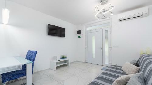 Hostal Apartment Ariana