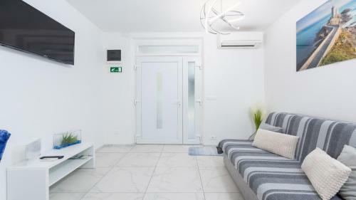 Hostal Apartment Ariana