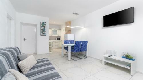 Hostal Apartment Ariana