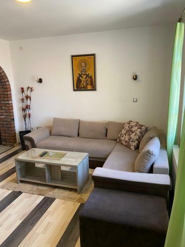 Apartmani Tri A