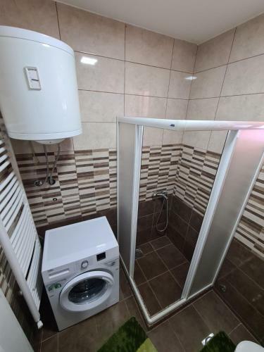 Tia Ku?ica Za Izdavanje