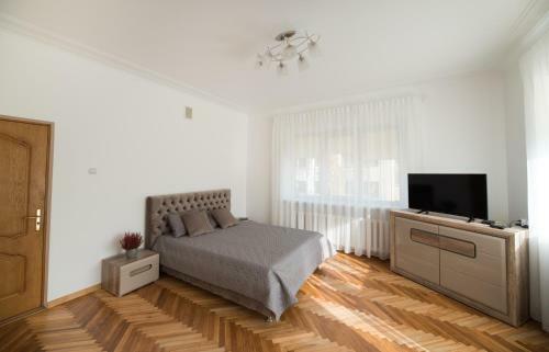 Petro Delux Apartments Center