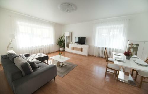 Petro Delux Apartments Center