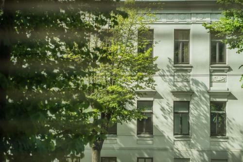 River City Apartments No 3 By Urban Rent