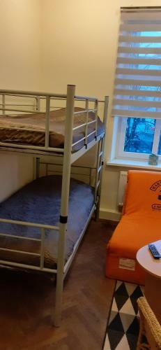 Apartamento Small Room With A Private Bathroom