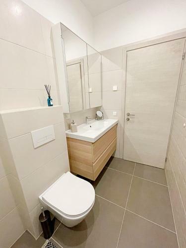 Comfortable 1 Bd Old Town Apartment