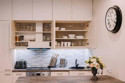 Spacious And Beautiful Kreves Apartment