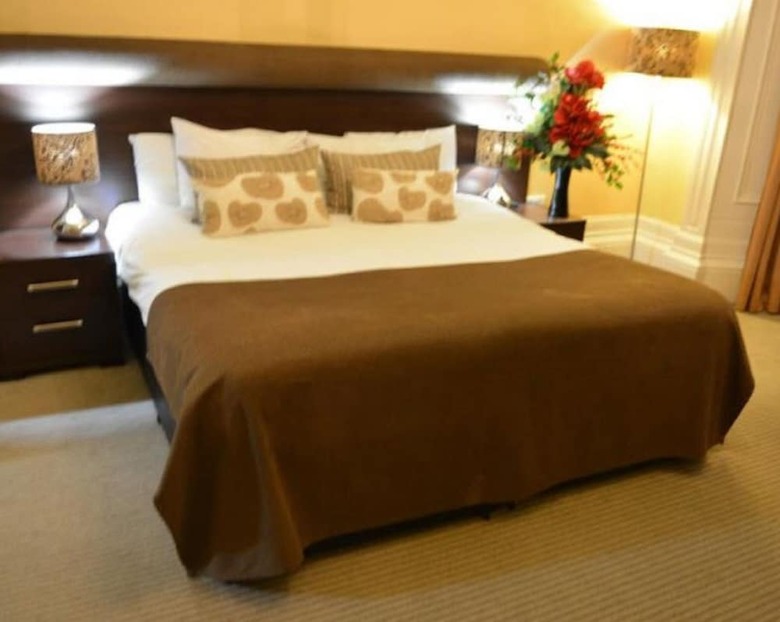Number 10 Hotel
