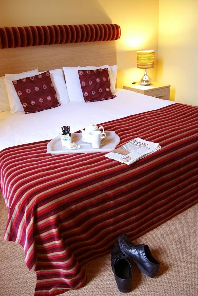 Number 10 Hotel