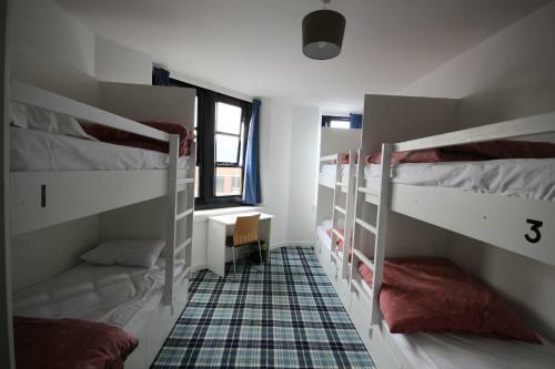 Albergue Tartan Lodge
