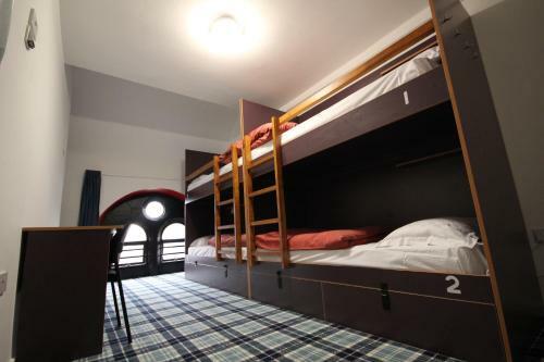 Albergue Tartan Lodge