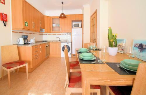 Apartamento Perfect Downtown With Garage