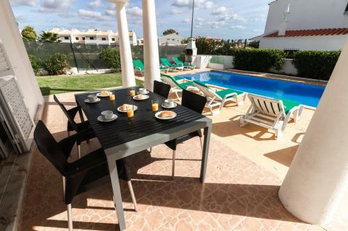 Villa 300m From Beach