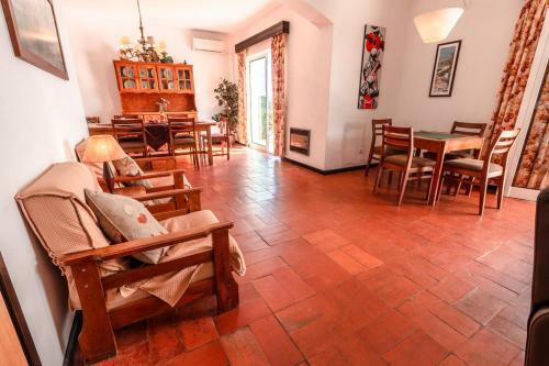 Villa 300m From Beach