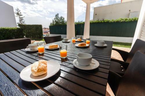 Villa 300m From Beach