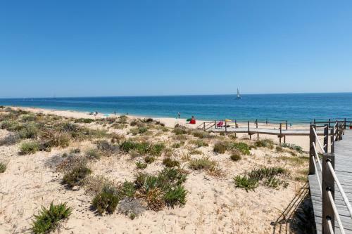 The Quest - Luxury Beach Apartment