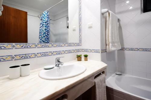 Lotus Villa, Albufeira