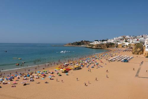 Lotus Villa, Albufeira
