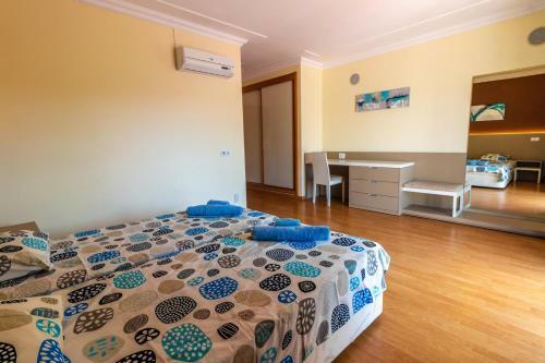 Sergio�s Place - Farm Village
