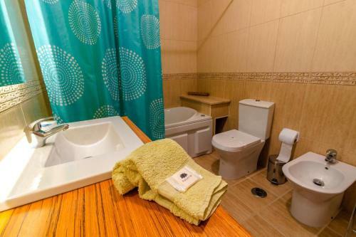 Sergio�s Place - Farm Village