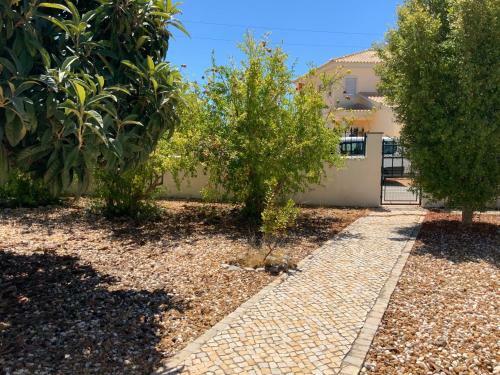 Guest House Alfarrobeiras