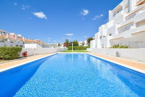 Apartamento No Centro De Albufeira Com Piscina