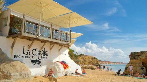 Luxurious T2 Apartment, Olhos Dagua