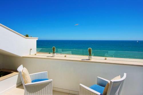 Villa Casa P� Na Areia- Unique Spot- Beach Front