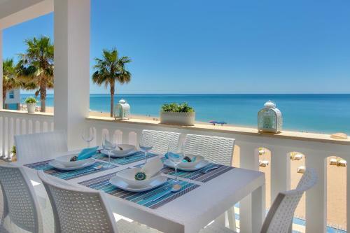 Villa Casa P� Na Areia- Unique Spot- Beach Front