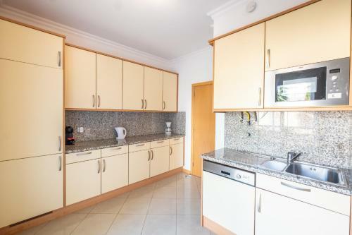 Apartamento #4 Amazing T2 With Seaview And Pool 900m Beach