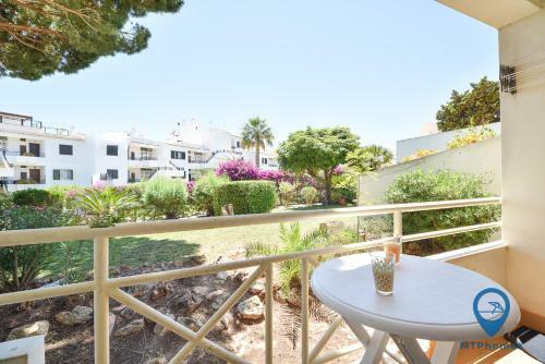 Apartamento Est�dio Com Piscina A 3 Minutos Das Praias