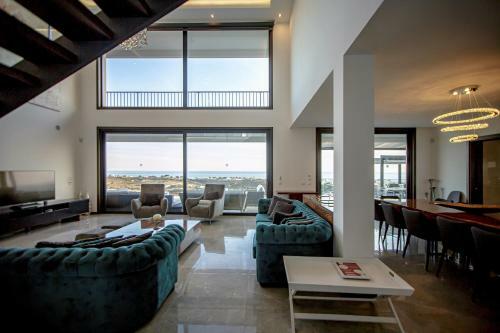 Luxury Villa - �guia Mar