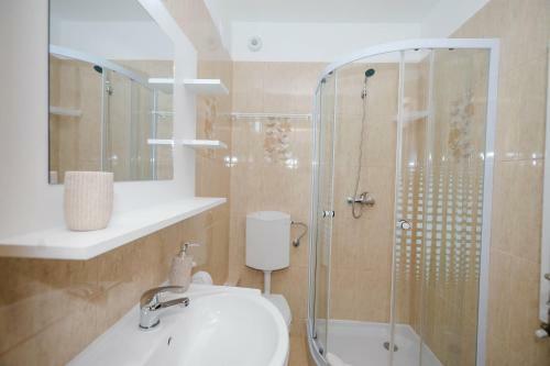 Hostal Pensiunea Casa Marica