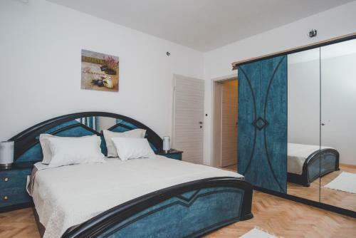 Villa Holiday Home Stri?nja W/ Sea View